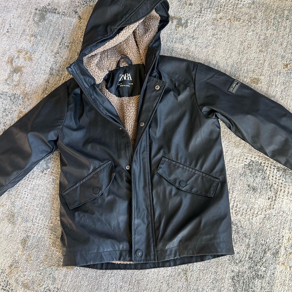 Boys Zara size 6 black jacket 100% polyester